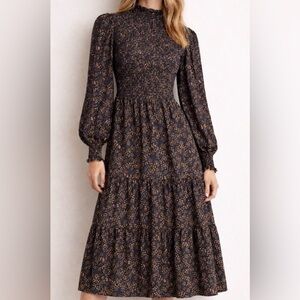 Boden Women’s Navy Floral smocked long sleeve midi dress, size 8.